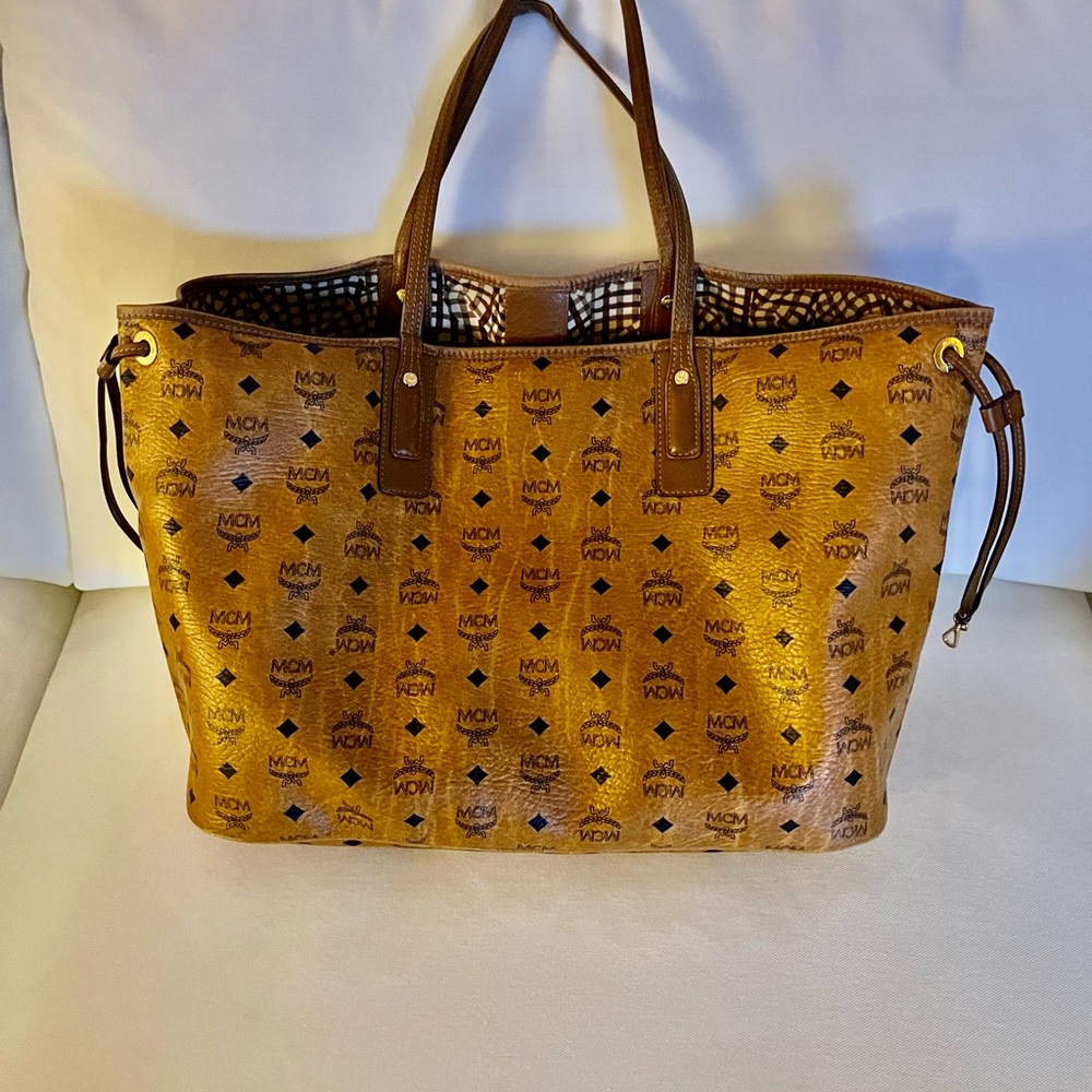 MCM Large Reversible Visetos Tote. Used but in good condition. Stain inside tote - Picture 2 of 4